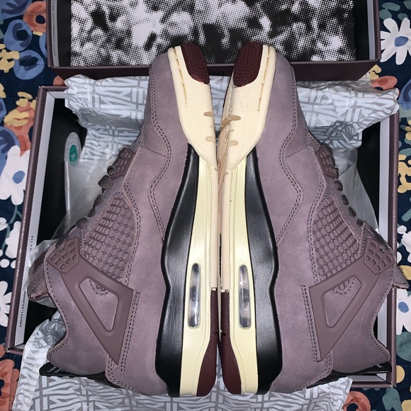 A Ma Maniere x Jordan - Picture 3 of 7